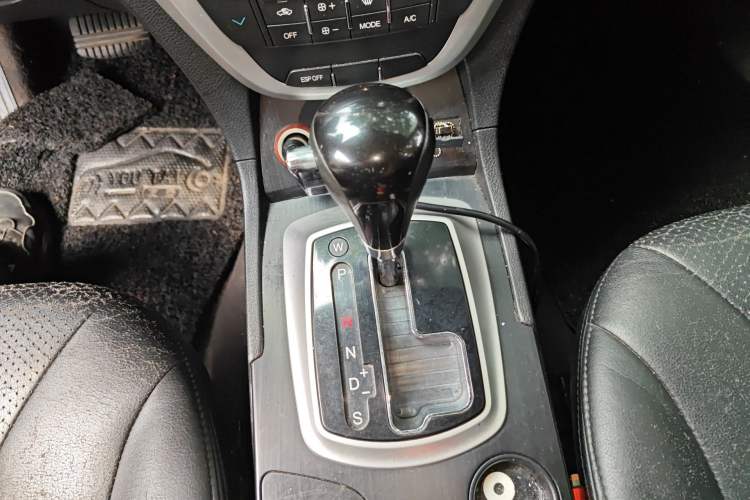 Used GAC Trumpchi GS5 2014 2.0L Automatic Two-Wheel Drive Deluxe Edition Gear Lever
