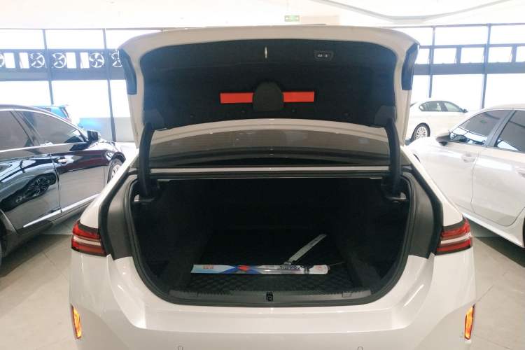 Used BMW 5 Series 2024 530Li Leading Model M Sport Package Trunk