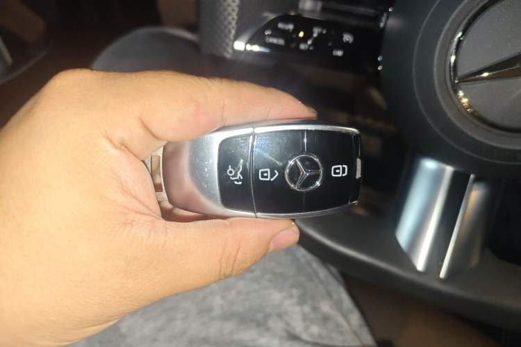 Used Mercedes-Benz E-Class 2022 E 300 L Sport Luxury Edition Vehicle Key