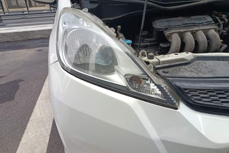 Used Honda Fit 2011 1.3L automatic comfort version
