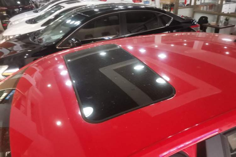 Used Volkswagen Polo 2018 1.5L Automatic Luxury Edition Roof