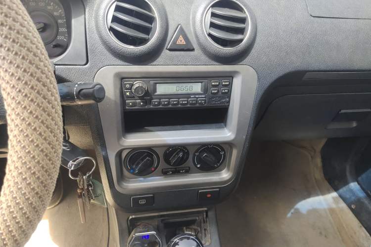 Used Geely Auto Liberty Ship 2012 1.3L Manual Fashion II
