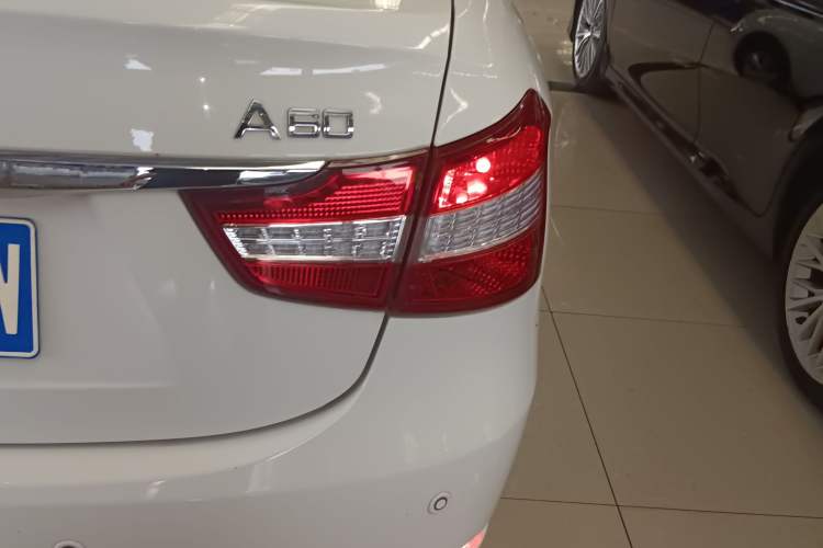 Used Dongfeng Aeolus A60 2014 1.6L Manual Luxury Model
