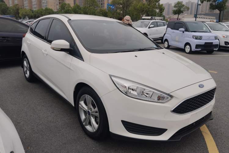 Used Ford Focus 2018 Hatchback Classic 1.6L Automatic Comfort Plus SmartDrive Edition