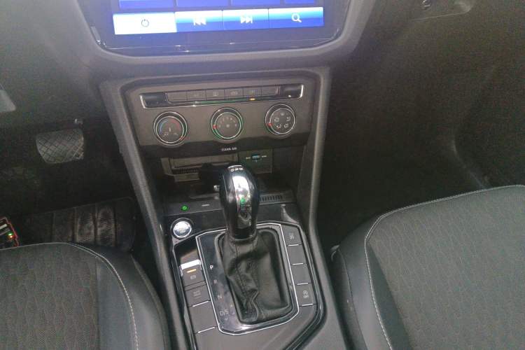 Used Volkswagen Tiguan L 2017 330TSI Automatic Two-Wheel Drive Luxury Edition