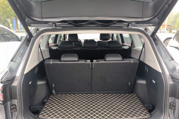 Used Volkswagen ID.6 X 2022 Smart Enjoyment Long-Range Edition