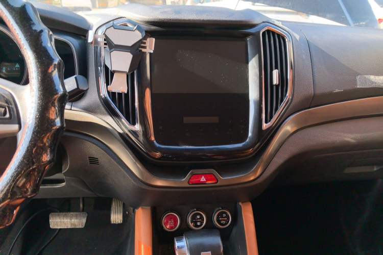 Used Oshan CX70 2017 Facelifted CX70T 1.5T Automatic Zunqing Edition
