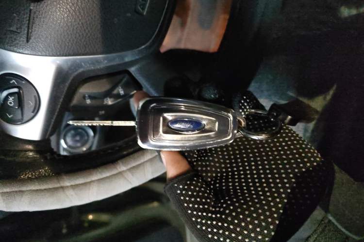 Used Ford Kuga 2013 1.6L GTDi Two-Wheel-Drive Trend Model
