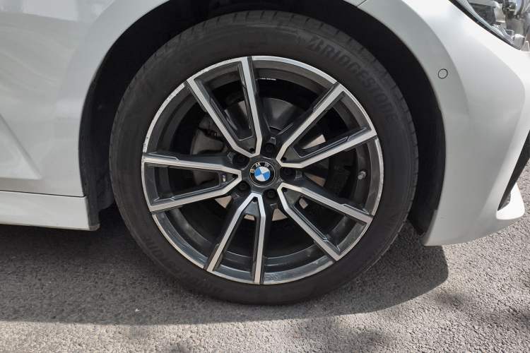 Used BMW 3 Series 2020 Facelifted 325i M Sport Package Right Front Wheel Hub