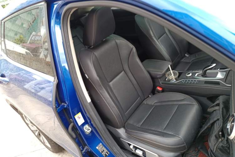 Used Wey VV6 2018 2.0T Two-Wheel-Drive Ultra-Luxury Version China V Standard