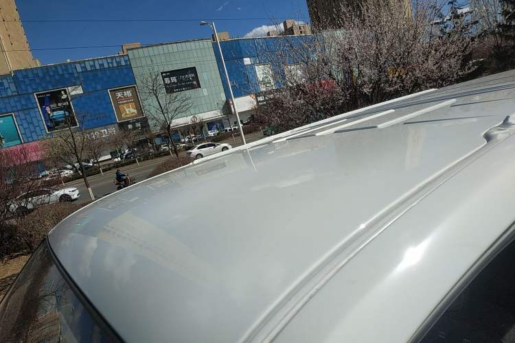 Used SAIC MAXUS Xintu V80 2025 PRO Aoyuntong 2.0T Manual Short Wheelbase Ultra-Low Roof 5/6-Seater
