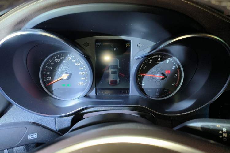 Used Mercedes-Benz GLC Coupe 2019 Facelift GLC 200 4MATIC Coupe SUV Instrument Cluster