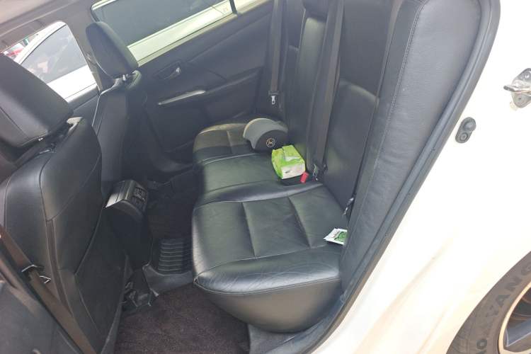 Used Toyota Camry 2015 Junrui 2.5S Activa Navigation Edition Left Rear Seat