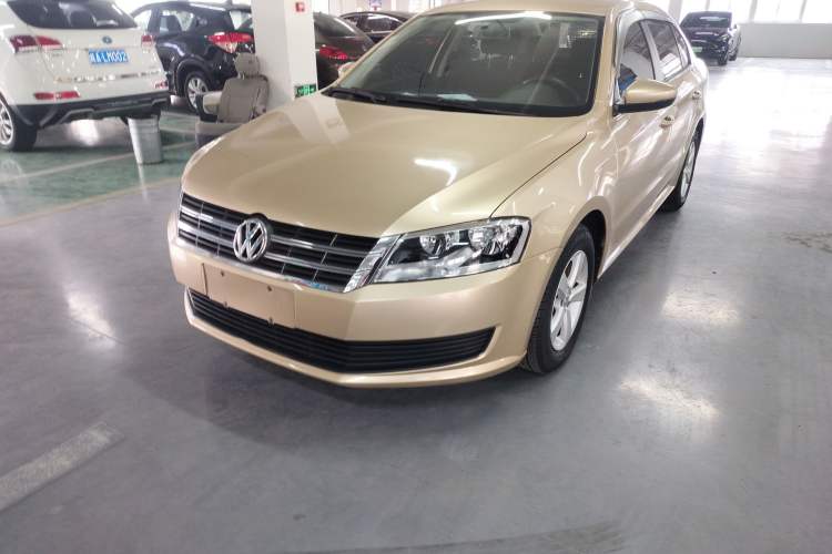 Used Volkswagen Lavida 2013 Revised Classic 1.6L Manual Fashion Edition