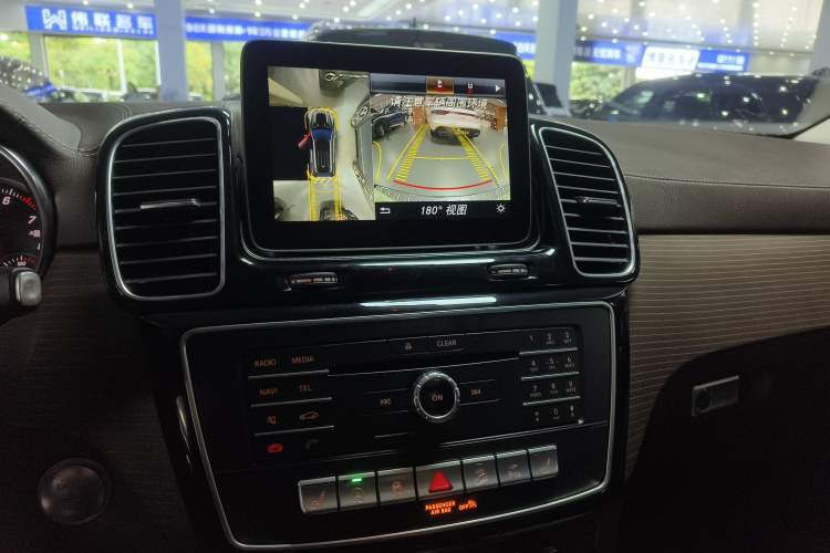 Used Mercedes-Benz GLE 2018 GLE 320 4MATIC Dynamic Edition Collector's Edition Audio And AC Panel