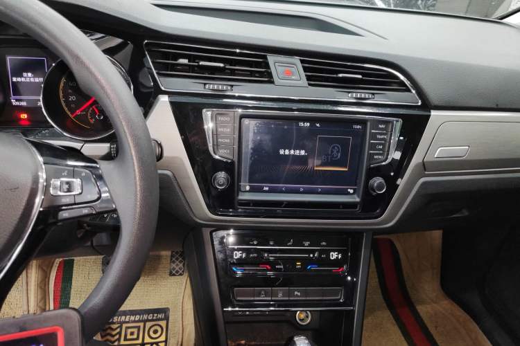 Used Volkswagen Touran 2021 Touran L 280TSI DSG Comfort Edition 7 Seats Audio And AC Panel