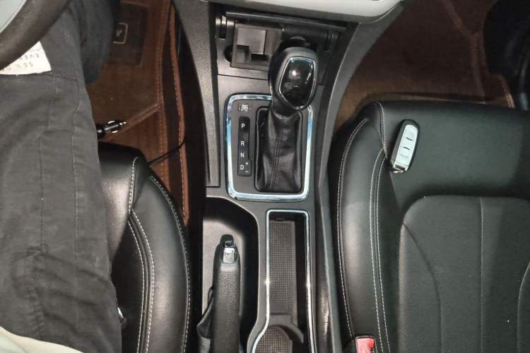 Used Geely Auto Emgrand 2016 Sedan 1.5L CVT Upward Version