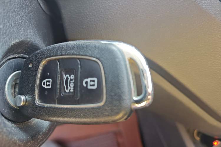 Used Hyundai Verna (new generation) 2016 1.4L Automatic Cool Edition GLS Vehicle Key