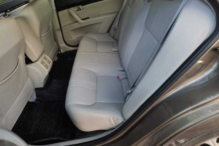 Used Geely Auto EC8 2013 2.0L Manual Elite Edition