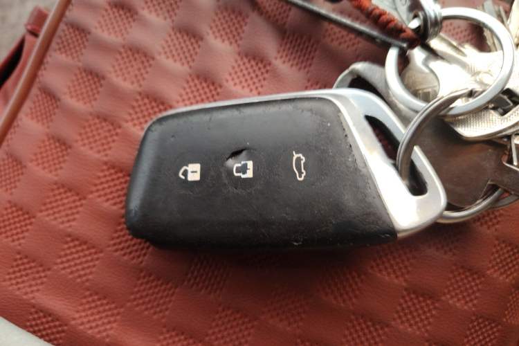 Used Baojun RS-5 2019 1.5T CVT Intelligent Driving Flagship Edition China V Emission Standard Vehicle Key