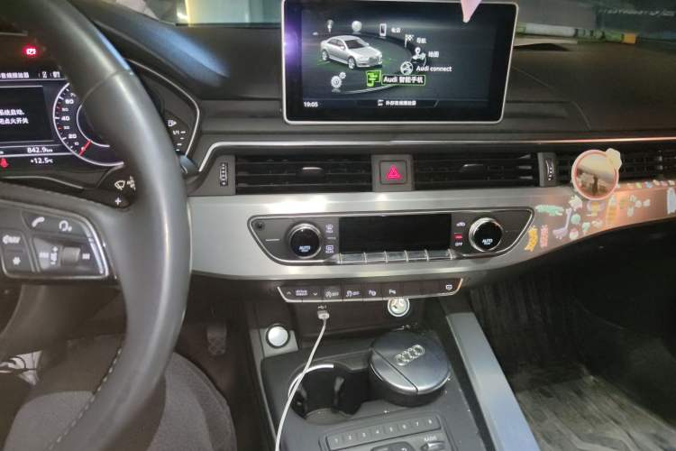 Used Audi A4L 2019 40 TFSI Fashion Version China V