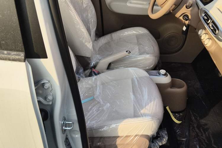 Used Wuling Hongguang MINIEV 2025 Four-Door Version Zhenxiang+ Edition