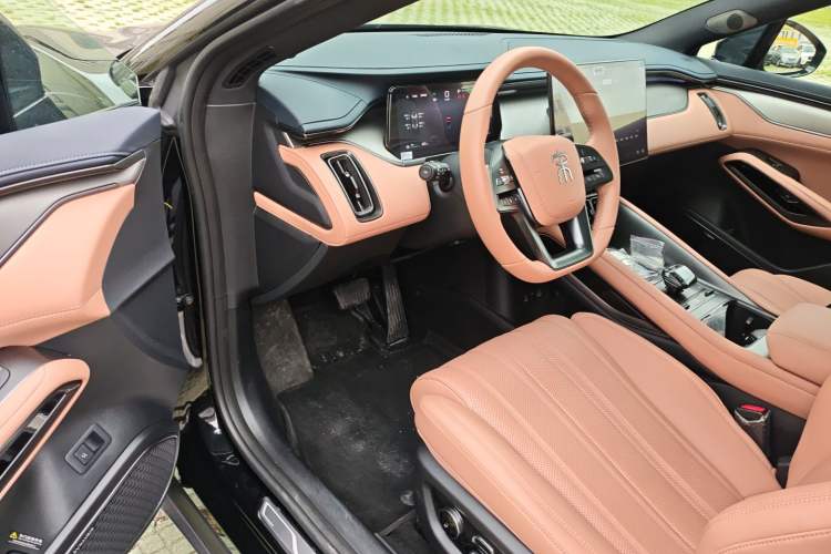 Used BYD Song L EV 2025 Intelligent Driving Version 662 km LiDAR Excellence Edition Driver Seat