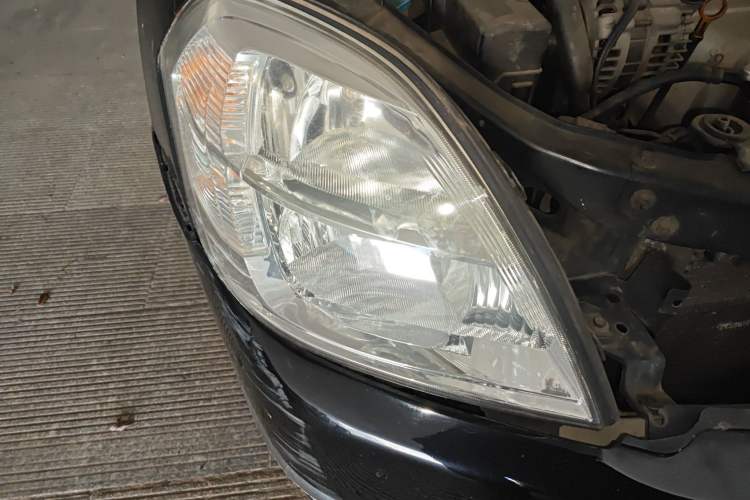 Used Nissan Teana 2006 200JK Deluxe Edition Right Front Headlight