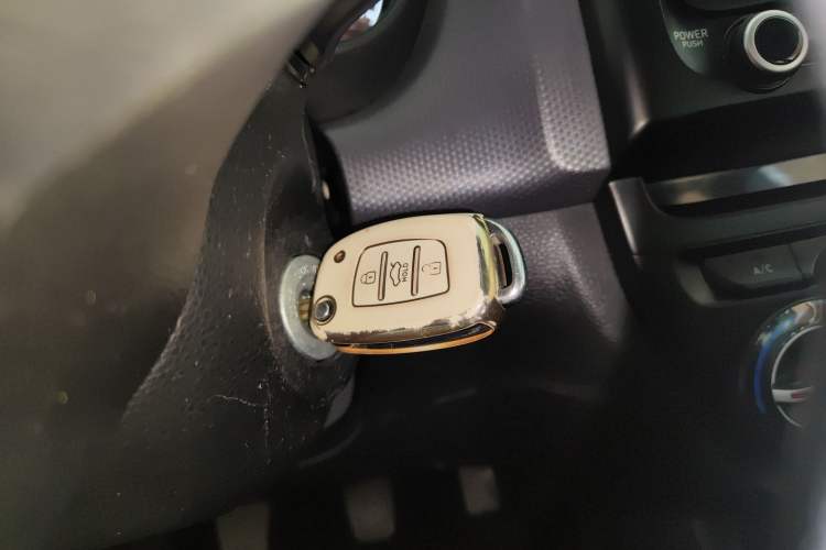 Used Hyundai Verna (older generation) 2017 1.4L Manual Refreshed Version China VI Standard