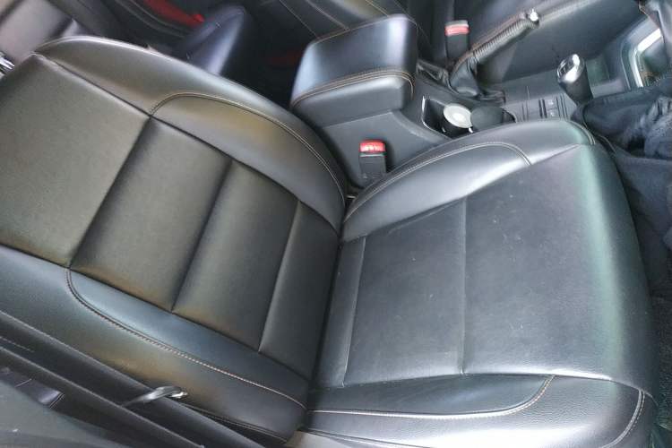 Used BAIC Off-Road BJ40 2016 40L 2.0T Manual All-Wheel Drive Prestige Edition Right Front Seat