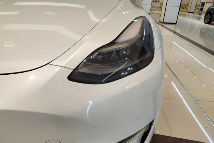 Used Tesla Model Y 2022 Performance High-Performance All-Wheel-Drive Version
