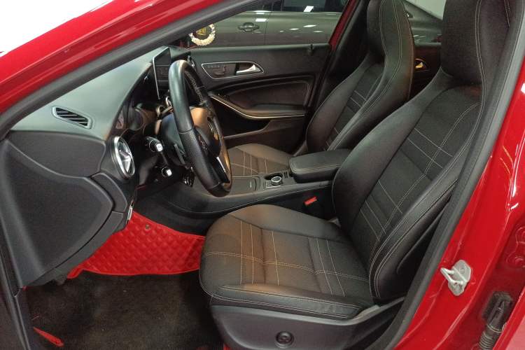 Used Mercedes-Benz A-Class 2015 A 200 Fashion Model Left Front Seat