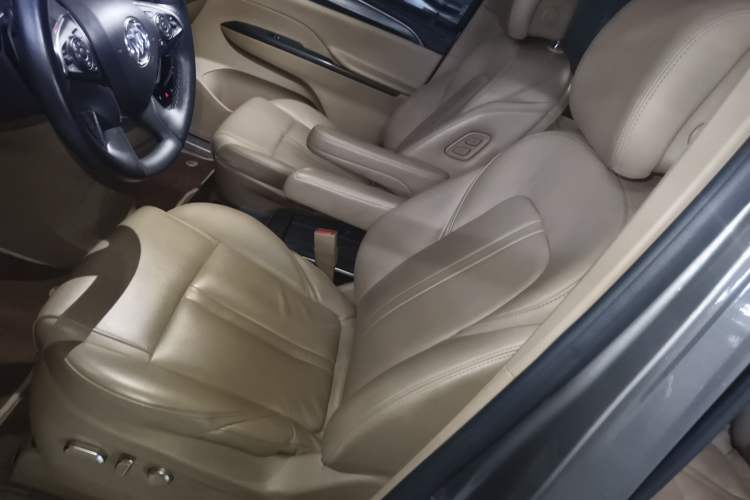 Used Buick GL8 2021 ES Land Cruiser 653T Luxury Edition Left Front Seat