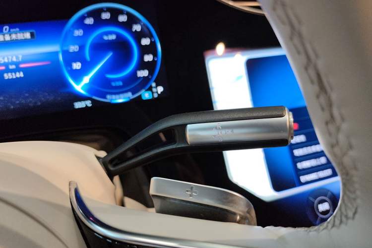 Used Mercedes-Benz EQS 2022 Updated Version 450+ Pioneer Edition Gear Lever