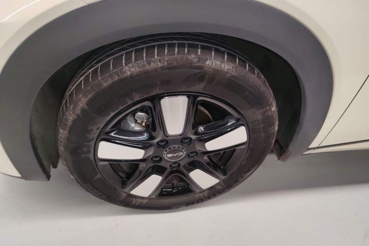 Used BYD Dolphin 2025 Intelligent Driving Version 410 km Fashion Edition Left Front Wheel Hub