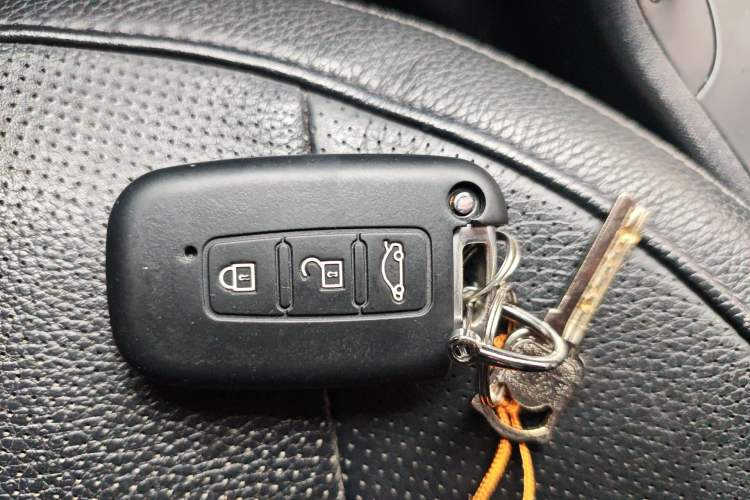 Used Hyundai ix35 2013 2.0L Automatic Two-Wheel Drive Smart GLS China IV Standard