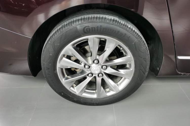 Used Buick GL8 2022 Avenir Aivia 7-Seater Deluxe Edition