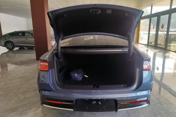 Used BYD Seal 2023 DM-i 1.5T 121km Flagship Model
