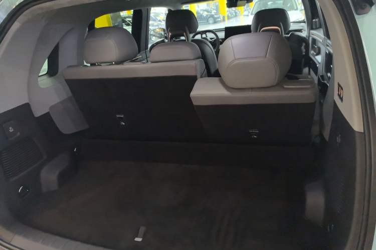 Used Zeekr MIX 2025 Intelligent Driving Version
