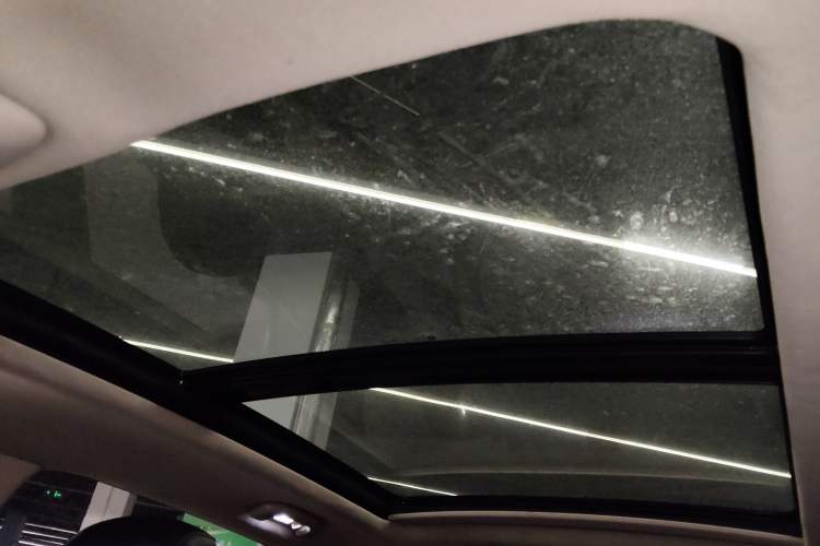 Used Buick Envision 2017 20T Two-Wheel Drive Elite Version Headliner