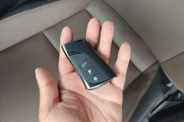 Used Lexus ES 2023 200 Excellence Edition Vehicle Key