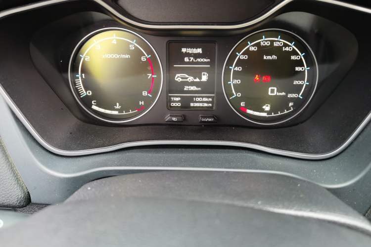 Used Geely Auto Vision X6 2016 1.8L Manual Luxury Model