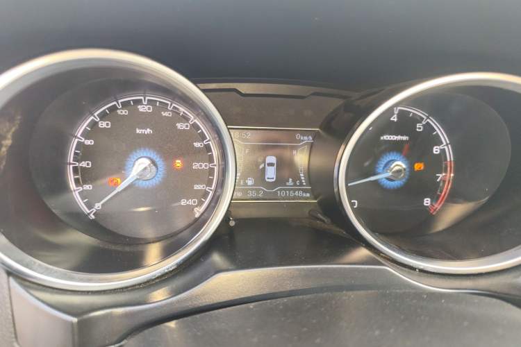 Used Zotye SR7 2016 1.5T Manual Cube Road Edition China IV Standard