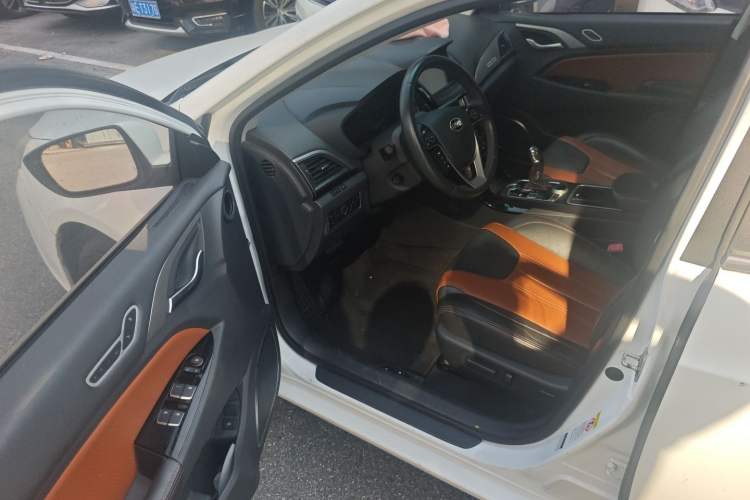 Used BYD Qin New Energy 2015 1.5T Dual-Crown Flagship Plus Edition