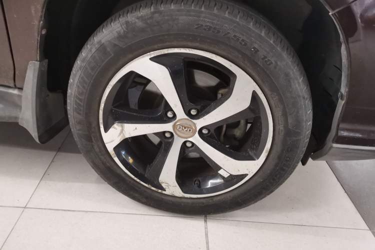 Used BYD S7 2015 2.0T Upgraded Automatic Luxury Version Exterior 4