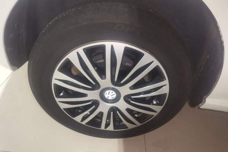 Used Volkswagen Polo 2016 1.6L Automatic Comfort Model
