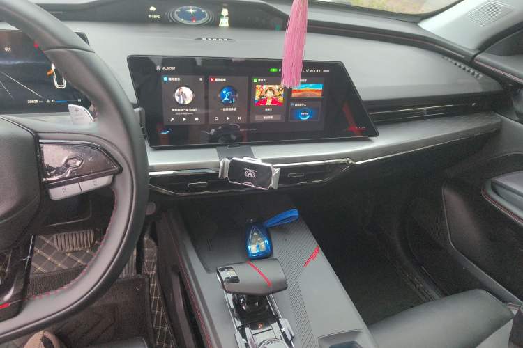 Used CHANGAN OSHAN Z6 2023 Blue Whale 1.5T DCT Smart Navigation Model Audio And AC Panel