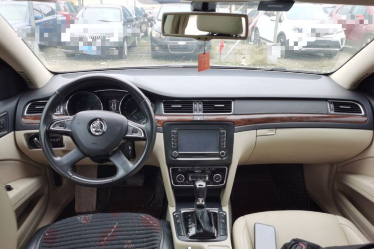 Used Skoda Superb 2013 1.8TSI Automatic Yashi Edition
