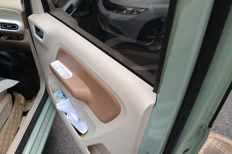 Used Wuling Hongguang MINIEV 2024 3rd Generation 215km Advanced Version