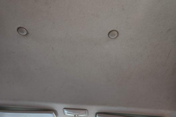 Used FORTHING Lingzhi 2013 M3 1.6L 7-Seater Comfort Model Headliner